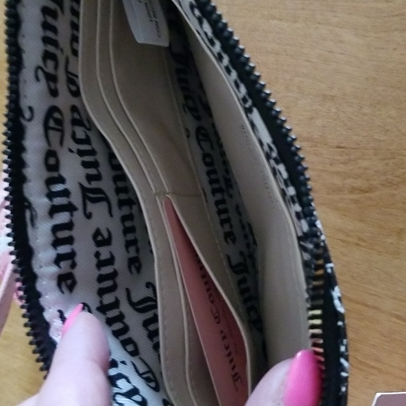 💐🌸 JUICY COUTURE CLUTCH BAG🌸 - Picture 3 of 4